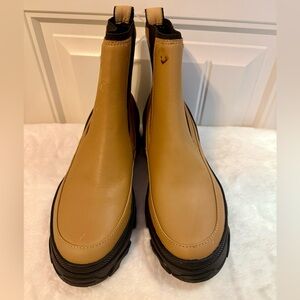 Sorrel Borex Waterproof Chelsea Boots.. Sz 7 New